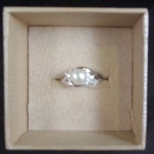 BRAND NEW 7MM WHITE CULTURED FRESHWATER PEARL RING